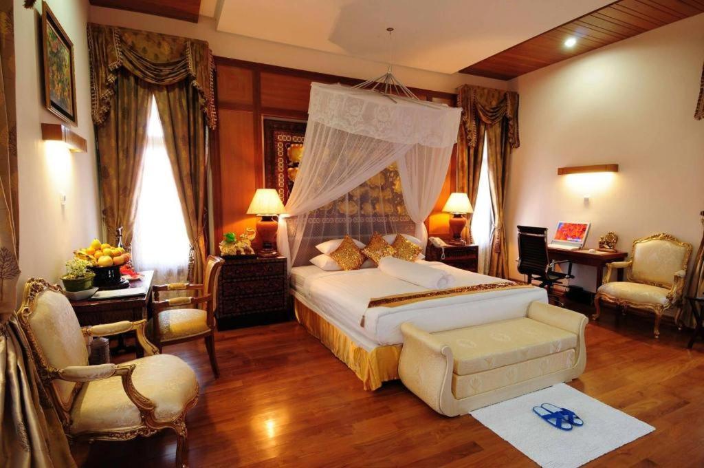 Myat Taw Win Hotel Naypyidaw Exterior photo