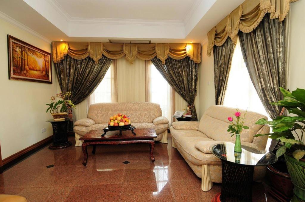 Myat Taw Win Hotel Naypyidaw Exterior photo